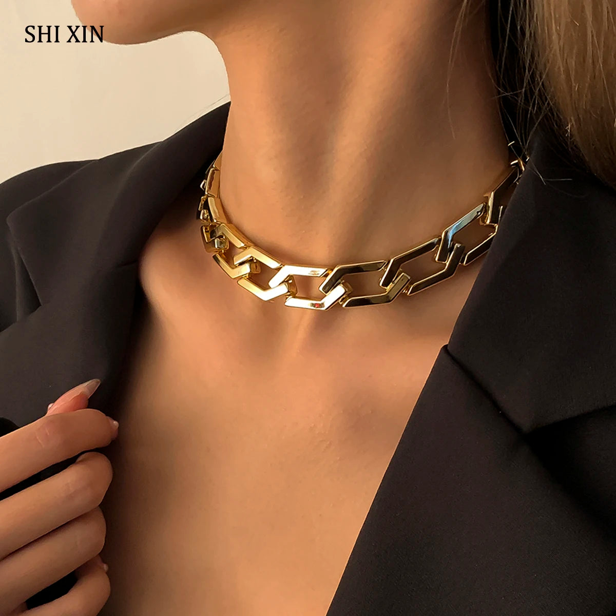 Hip Hop Chunky Short Choker Fashion Necklace for Women