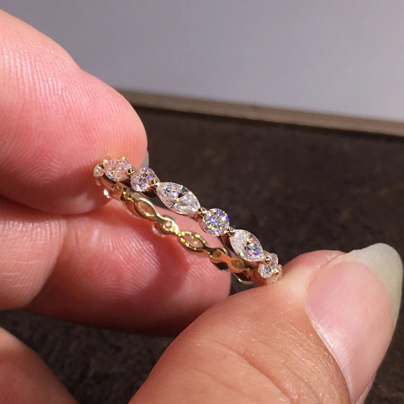 Handcrafted Gold Color Simple Stylish Cubic Zirconia Rings for Women Jewelry m10