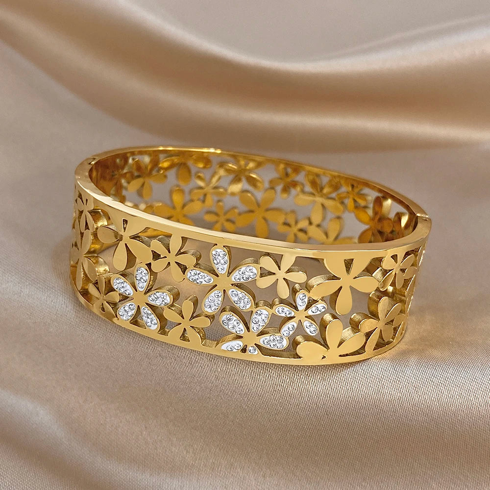 Exaggerated Gold Plated Stainless Steel Cuff Bangle for Women Exquisite Rhinestone Flower Wide Bracelets Waterproof Jewelry