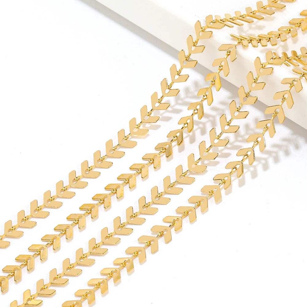 Gold airplane arrow link chain with glossy embossed surfaces for DIY jewelry making