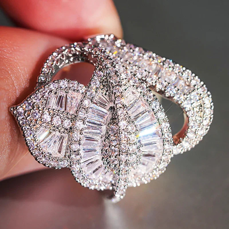 Leaf design rhinestone finger ring with clear baguette stones