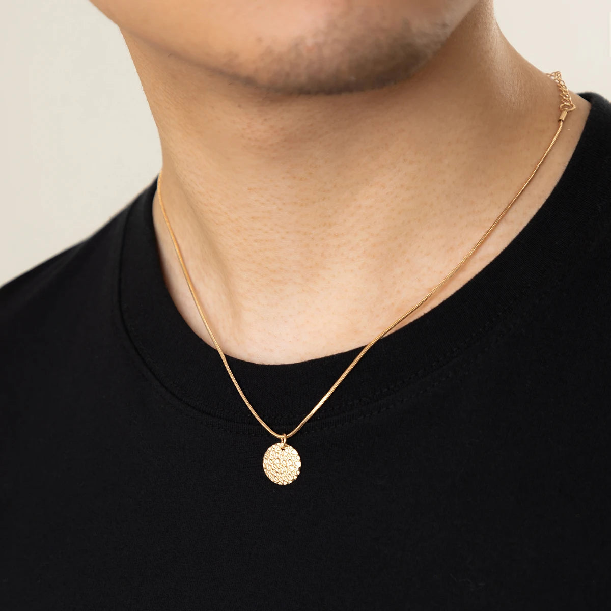 Gold Color Choker Necklace For Men Simple Chain With Coin Pendant Fashion Jewelry