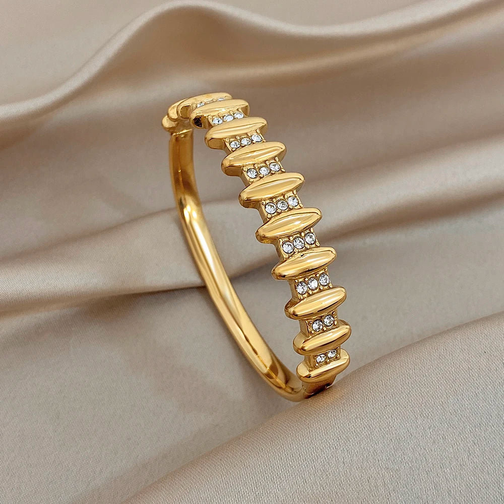 Exquisite Gold Plated Stainless Steel Cuff Bangles for Women Vintage Zircon Geometric Wristband Bracelets Waterproof Jewelry