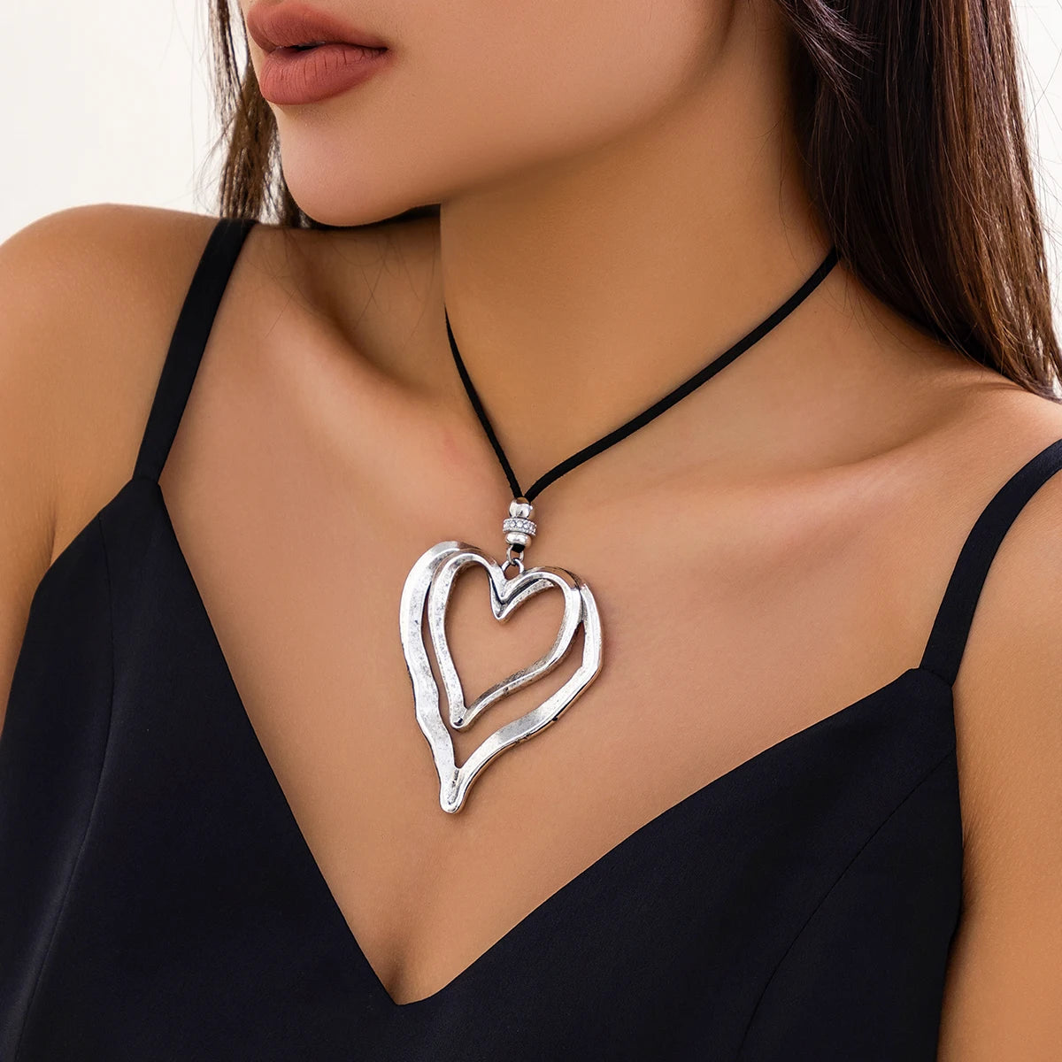 Big Hollowed Out Heart Pendant Necklace for Women Fashion Jewelry Gifts