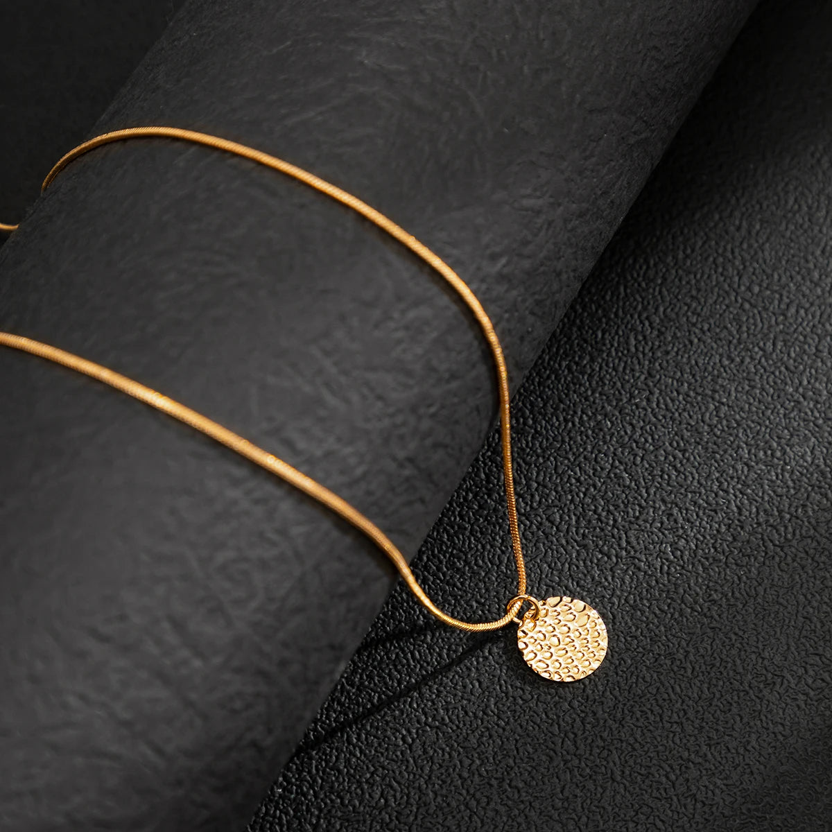 Gold Color Choker Necklace For Men Simple Chain With Coin Pendant Fashion Jewelry