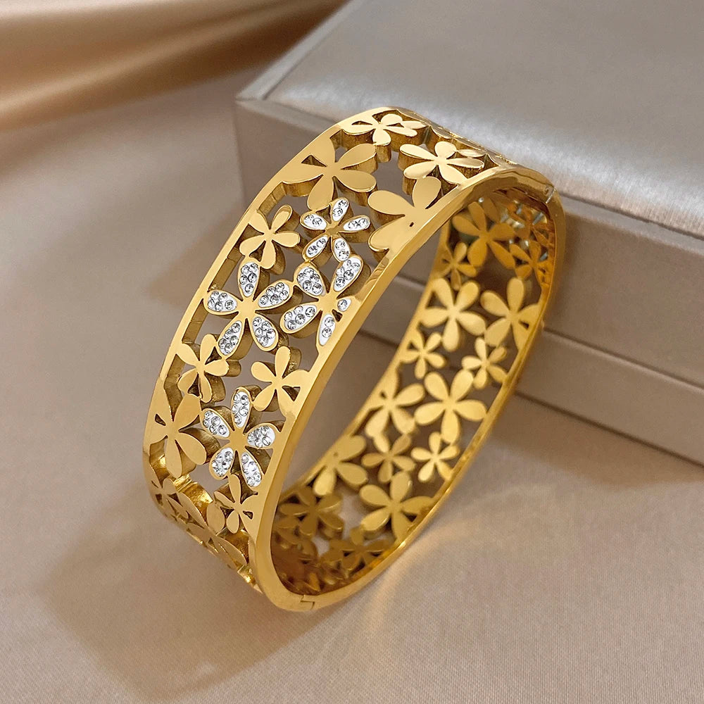 Exaggerated Gold Plated Stainless Steel Cuff Bangle for Women Exquisite Rhinestone Flower Wide Bracelets Waterproof Jewelry