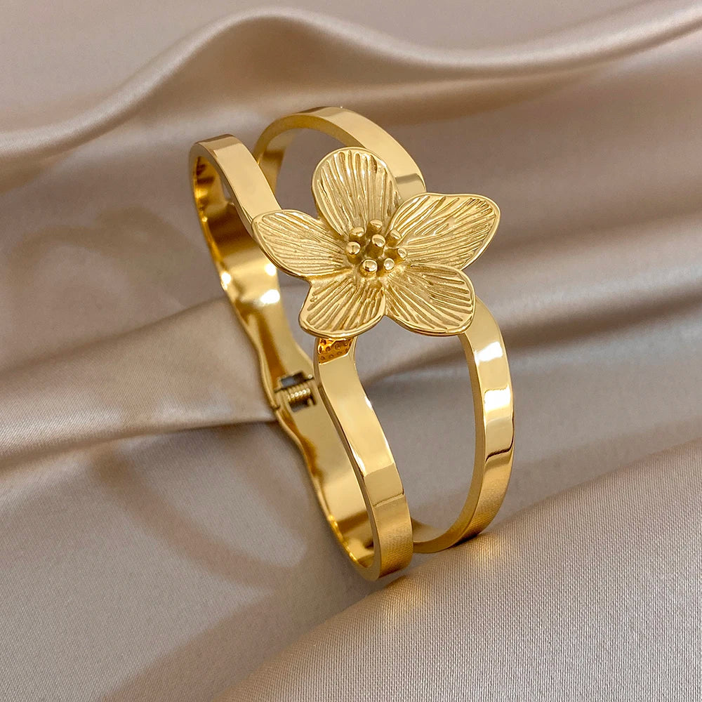 Exaggerated Gold Plated Stainless Steel Cuff Bangle Bracelet for Women Fashion Flower Butterfly Bracelets Waterproof Jewelry Set