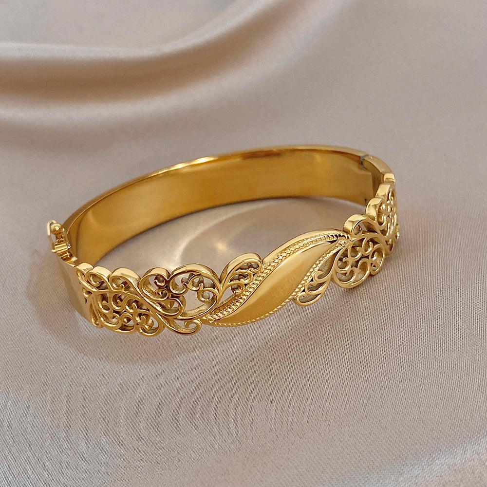Vintage Gold Plated Stainless Steel Cuff Bangle Exquisite Hollow Flower Textured Smooth Leaves Wide Bracelets Waterproof Jewelry