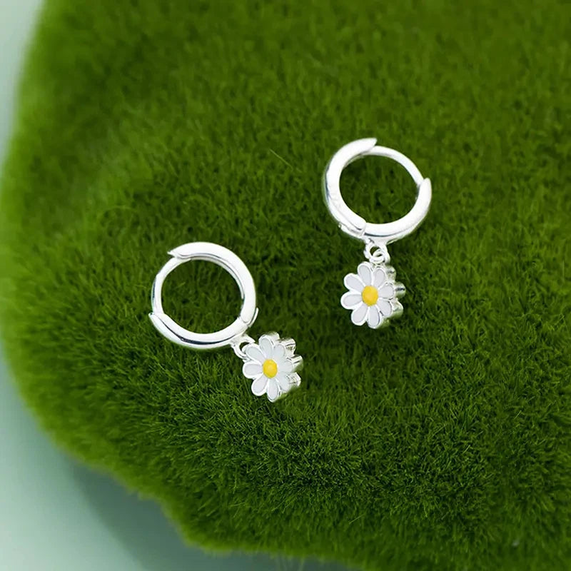 Silver Color Chic Little Daisy Earrings Daily Wear Jewelry For Women m29