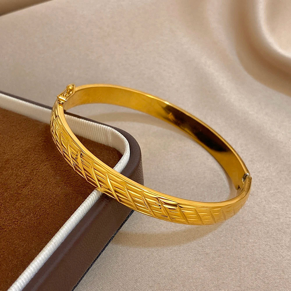 Vintage Geometric Textured Wide Bracelet for Women Glossy Gold Plated Stainless Steel Cuff Bangle Bracelets Waterproof Jewelry
