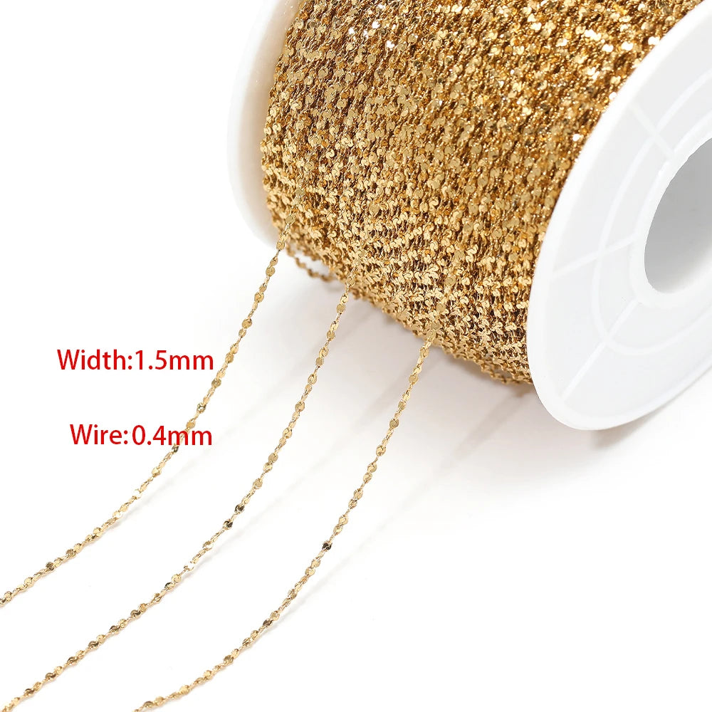 Gold plated flat flower chain spool, 1.5mm width with 0.4mm wire link detail