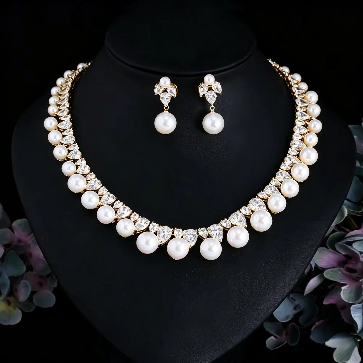 Pearl rhinestone jewelry set: gold-tone choker necklace with drop earrings
