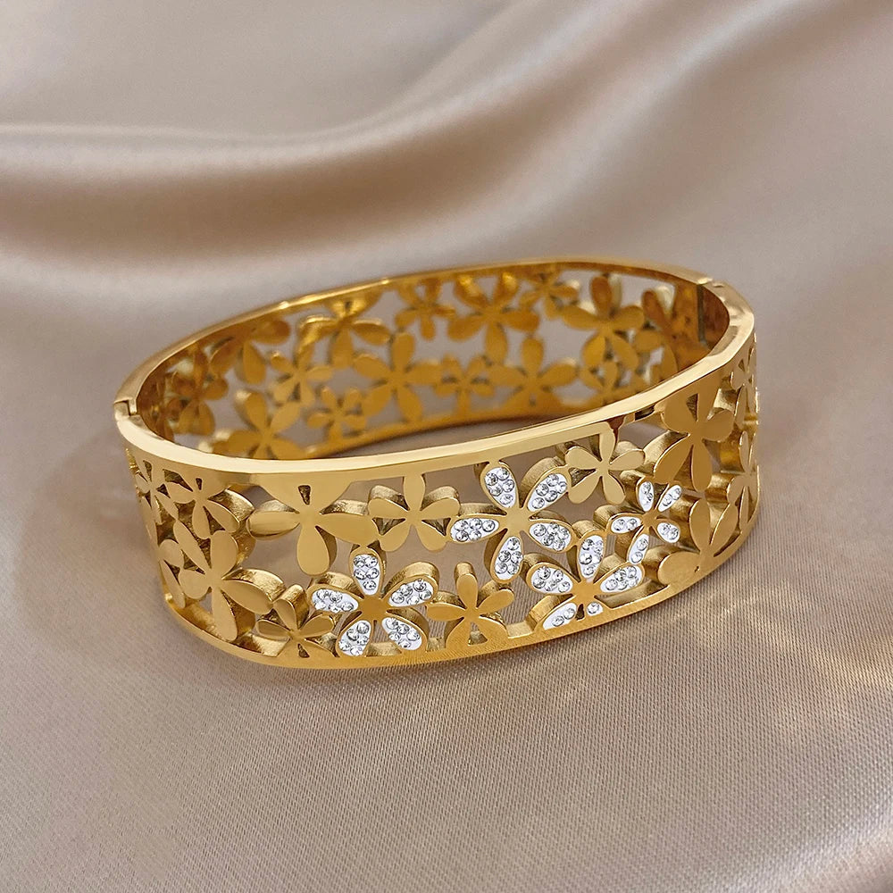 Exaggerated Gold Plated Stainless Steel Cuff Bangle for Women Exquisite Rhinestone Flower Wide Bracelets Waterproof Jewelry