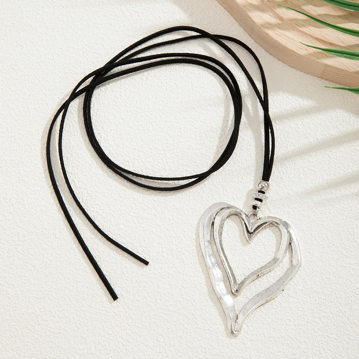 Big Hollowed Out Heart Pendant Necklace for Women Fashion Jewelry Gifts