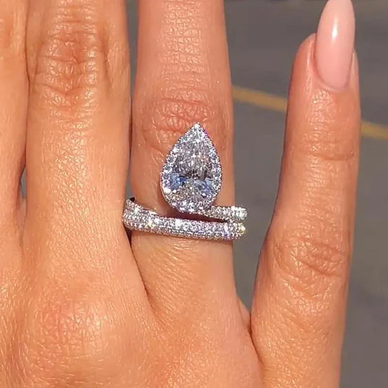 Luxury Pear Shaped Cubic Zircon Crystal Rings for Women Wedding Bling Jewelry m19