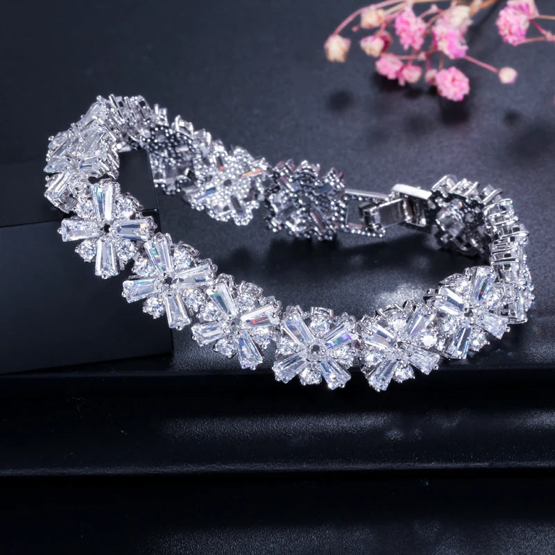 Silver Color Flower Cubic Zirconia Connected Tennis Bracelet for Women