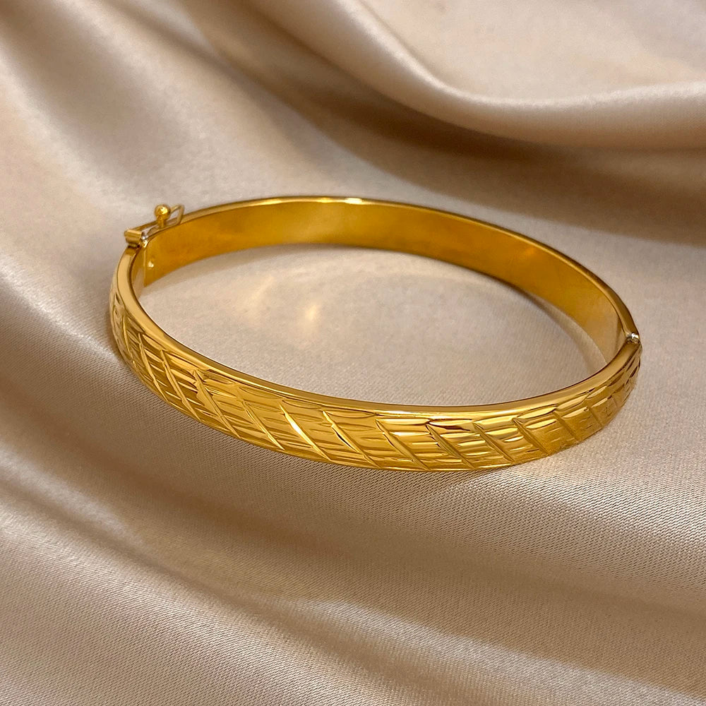 Vintage Geometric Textured Wide Bracelet for Women Glossy Gold Plated Stainless Steel Cuff Bangle Bracelets Waterproof Jewelry