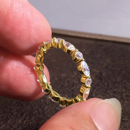 Handcrafted Gold Color Simple Stylish Cubic Zirconia Rings for Women Jewelry m10