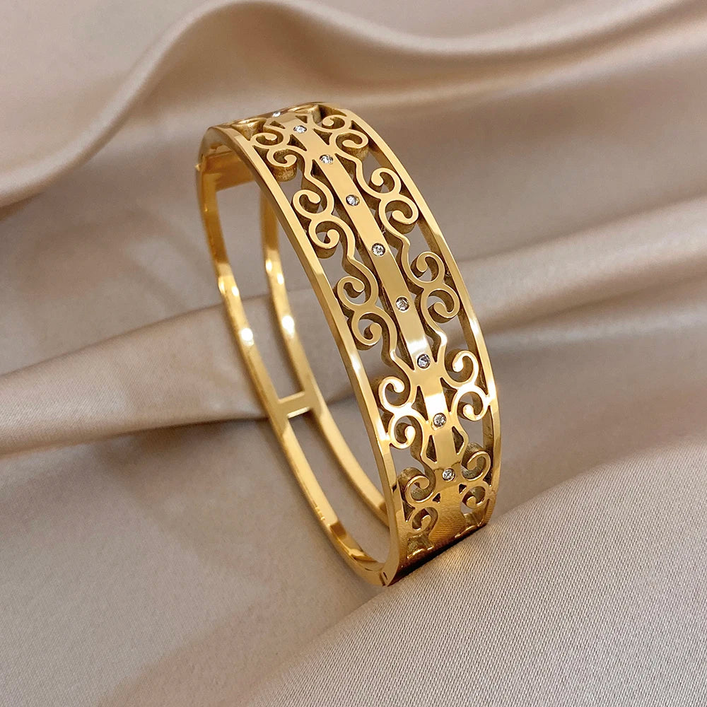 Delicate Geometric Flower Carved Wide Bracelet for Women Glossy Gold Plated Stainless Steel Cuff Bangles Waterproof Jewelry