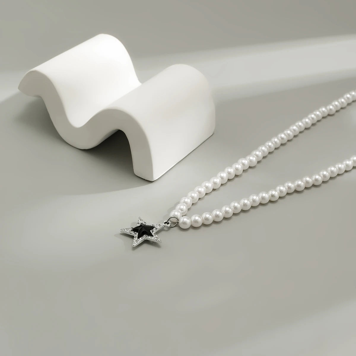 Trendy Beads Choker Necklaces Imitation Pearl with Stars Pendant for Men