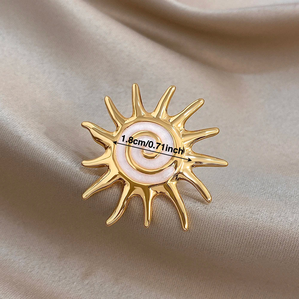 Gold-plated sunburst ring, pale lavender spiral enamel; 1.8cm/0.71inch size