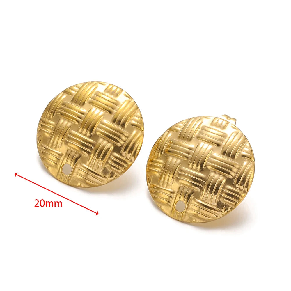 Gold heart-shaped braid earring findings, size shown with 20mm arrow