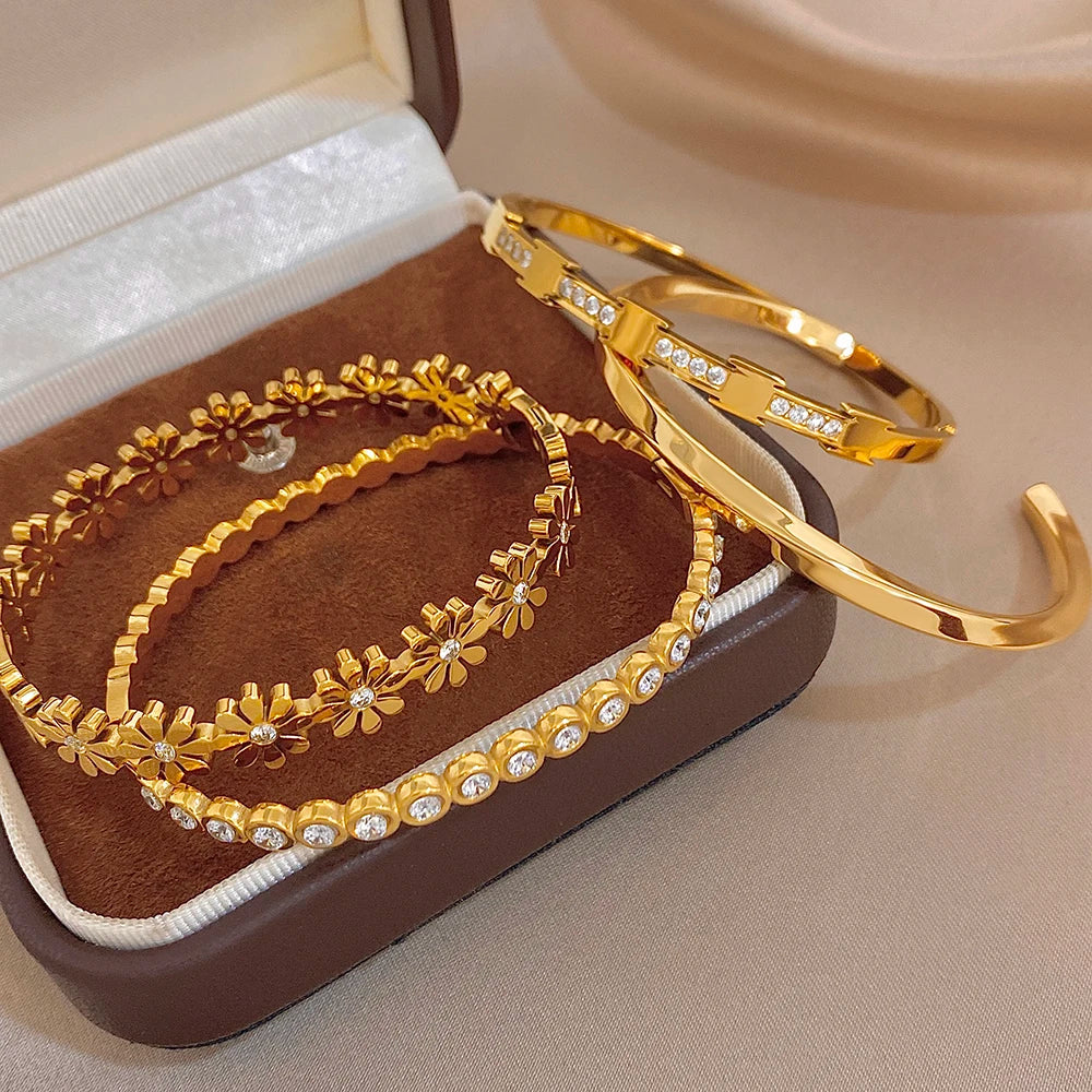 Delicate Zircon Flower Geometric Cuff Bangle for Women Glossy Gold Plated Stainless Steel Wristband Bracelets Waterproof Jewelry