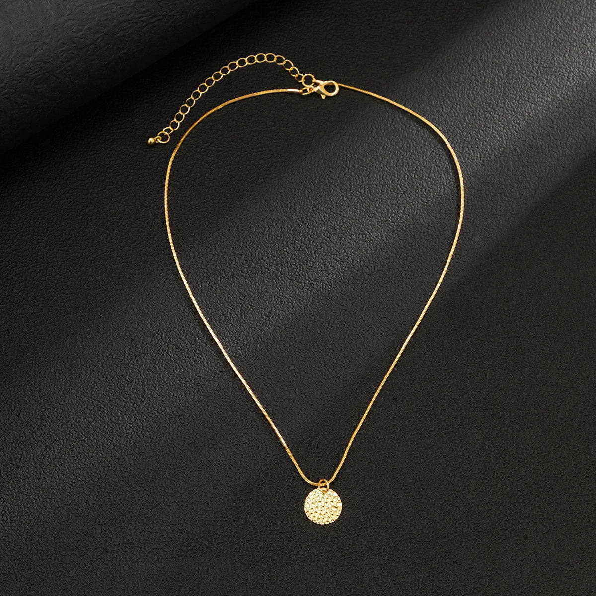 Gold Color Choker Necklace For Men Simple Chain With Coin Pendant Fashion Jewelry