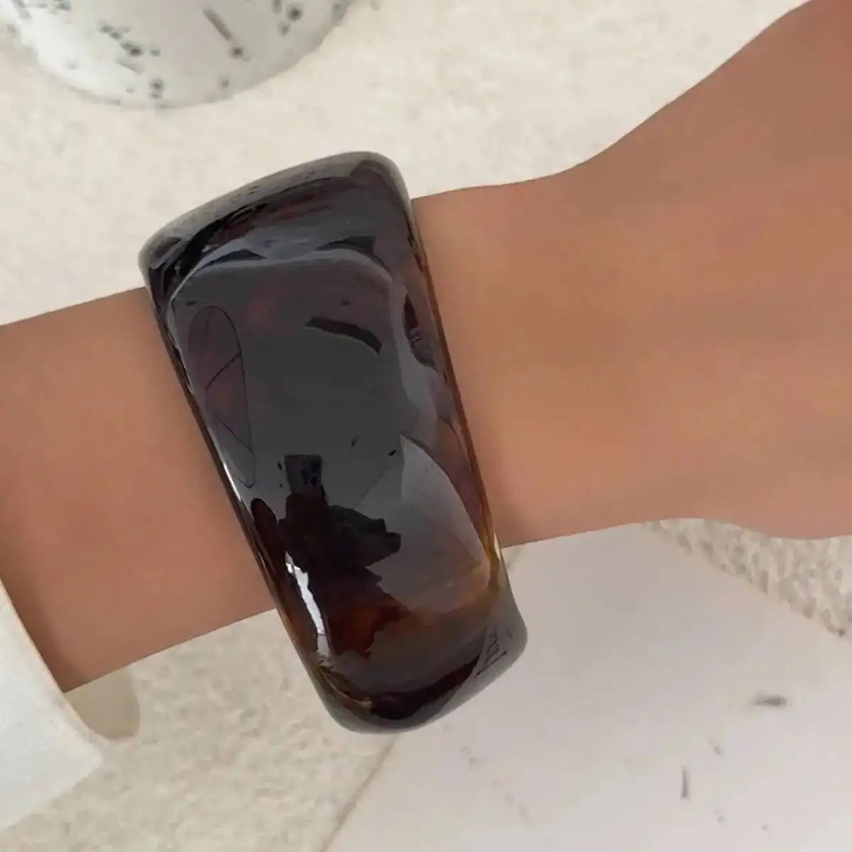 Luxury Stackable Resin Metal Wide Cuff Bangle Round Thick Acrylic Bracelet For Women