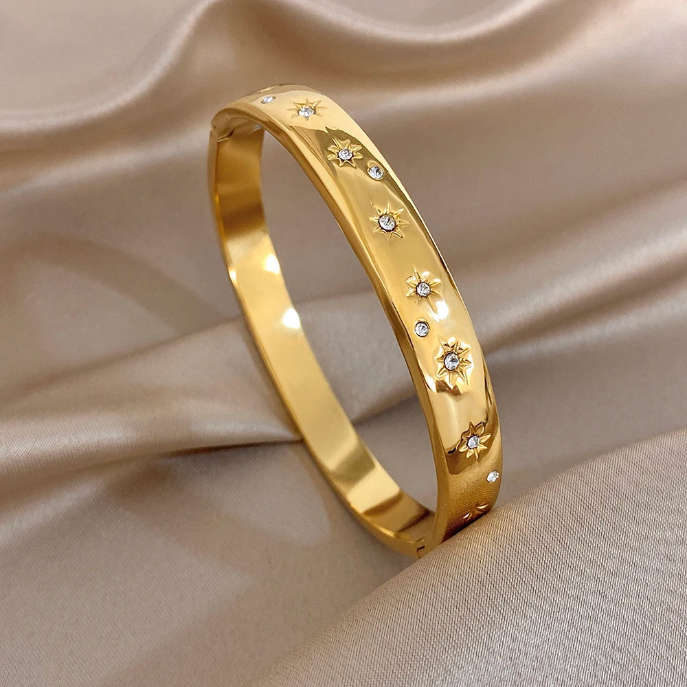 Retro Geometric Hollow Textured Zircon Cuff Bangle Exquisite Gold Plated Stainless Steel Wrist Bracelets Waterproof Jewelry Set