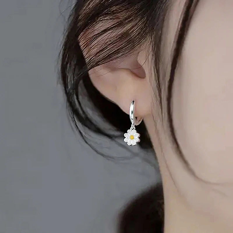 Silver Color Chic Little Daisy Earrings Daily Wear Jewelry For Women m29