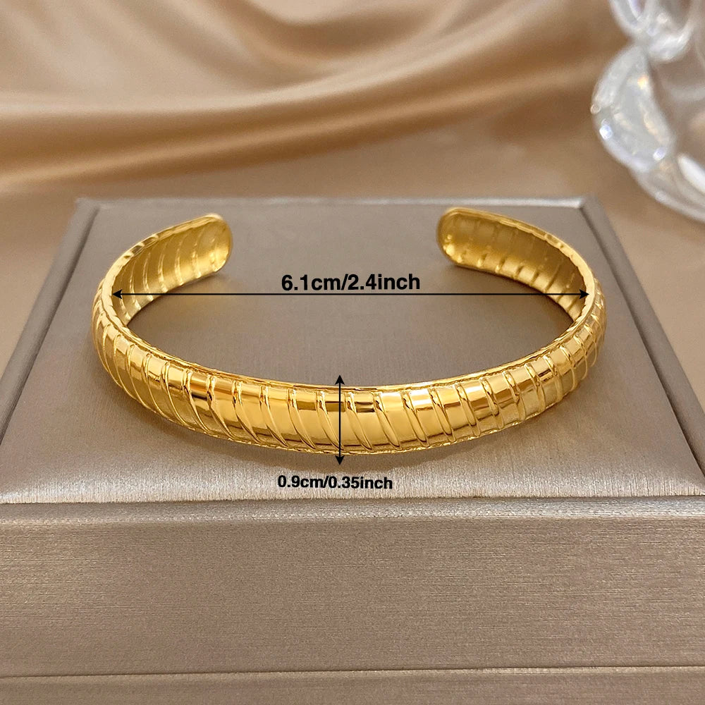 Glossy Spiral Textured Wide Bangle for Women Men Vintage Gold Plated Stainless Steel Cuff Bangle Bracelets Waterproof Jewelry