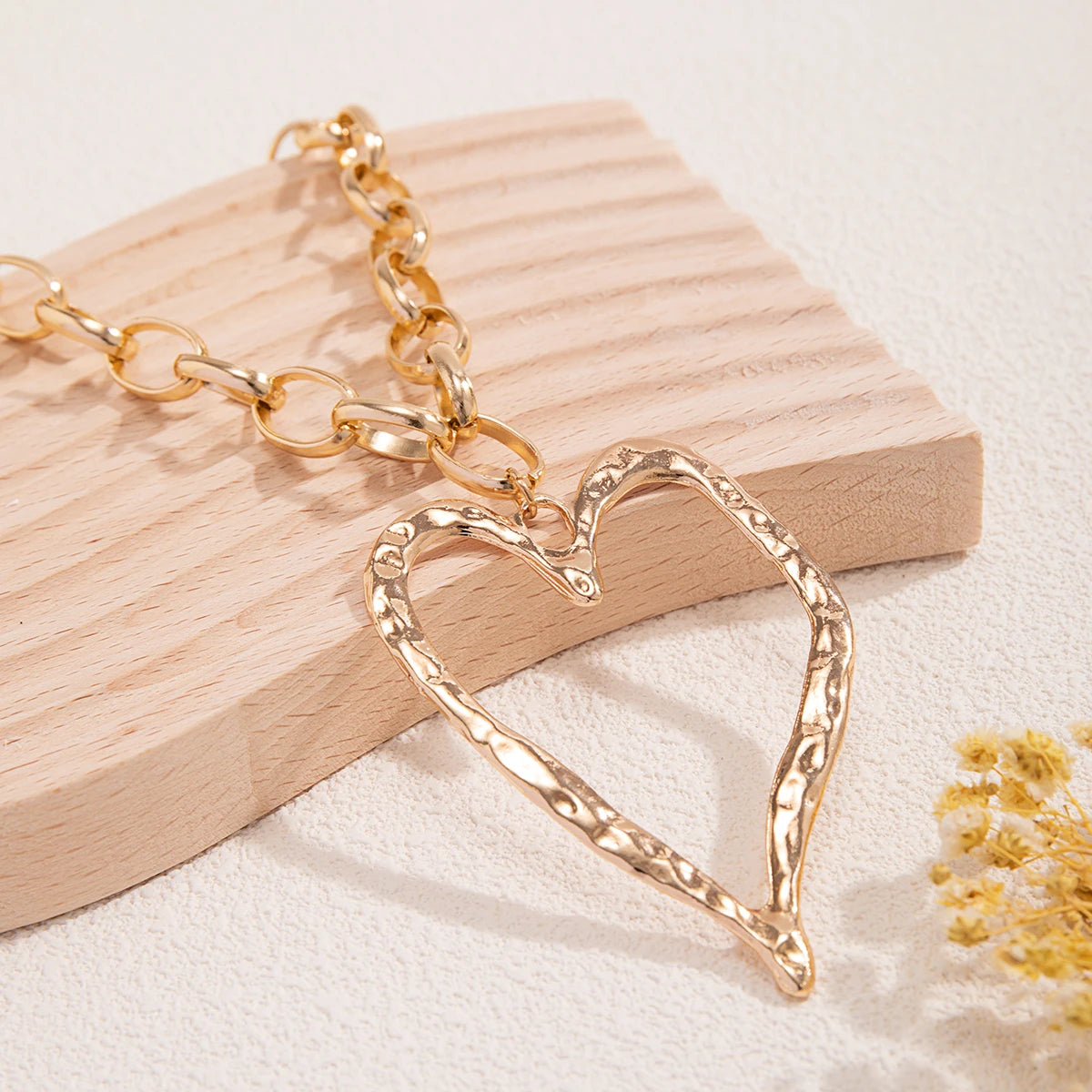 Trendy Hollow Heart Pendant Necklaces for Women Exaggerated Large Chunky Jewelry