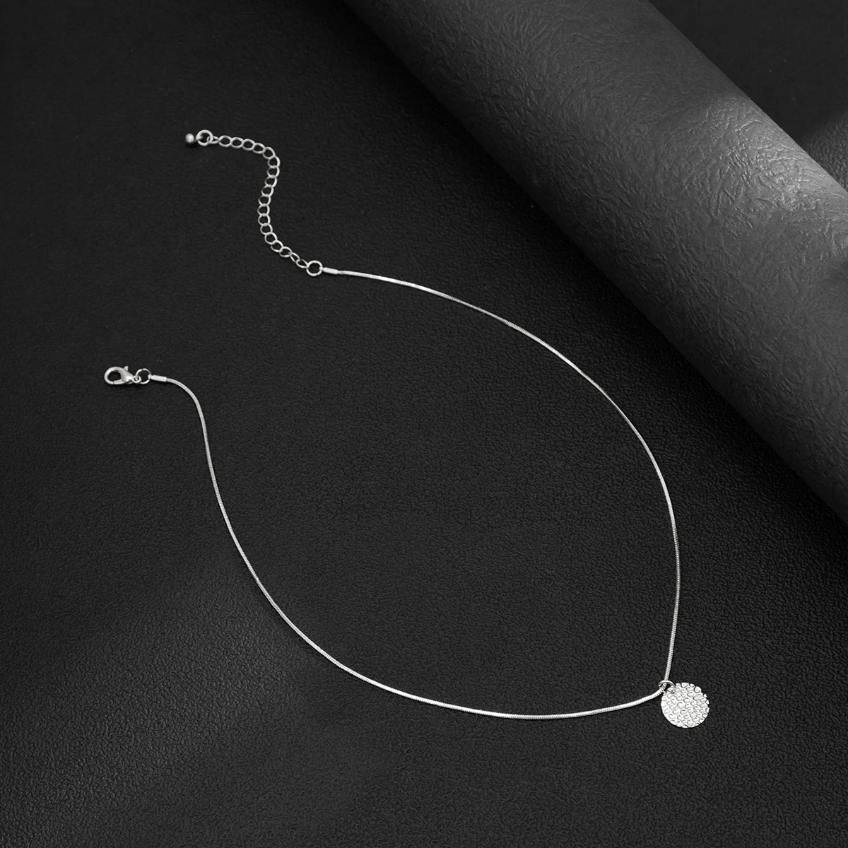 Gold Color Choker Necklace For Men Simple Chain With Coin Pendant Fashion Jewelry