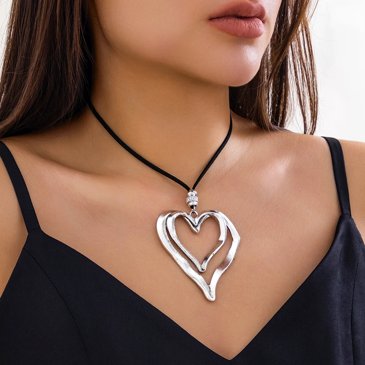Big Hollowed Out Heart Pendant Necklace for Women Fashion Jewelry Gifts