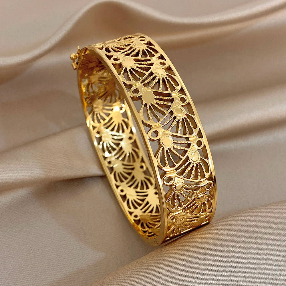 Retro Geometric Hollow Textured Zircon Cuff Bangle Exquisite Gold Plated Stainless Steel Wrist Bracelets Waterproof Jewelry Set