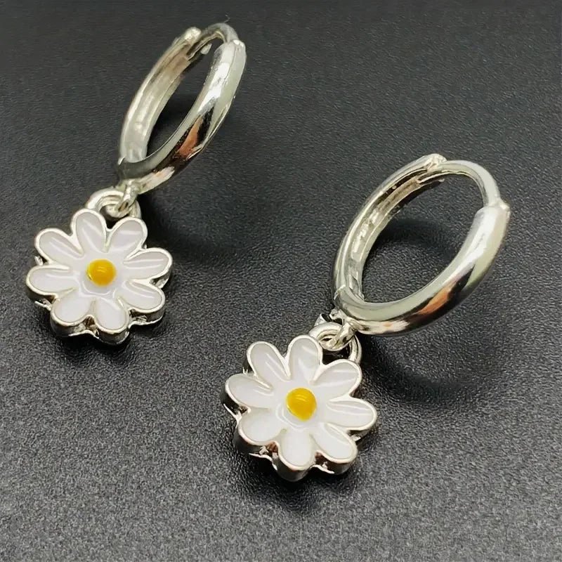 Silver Color Chic Little Daisy Earrings Daily Wear Jewelry For Women m29