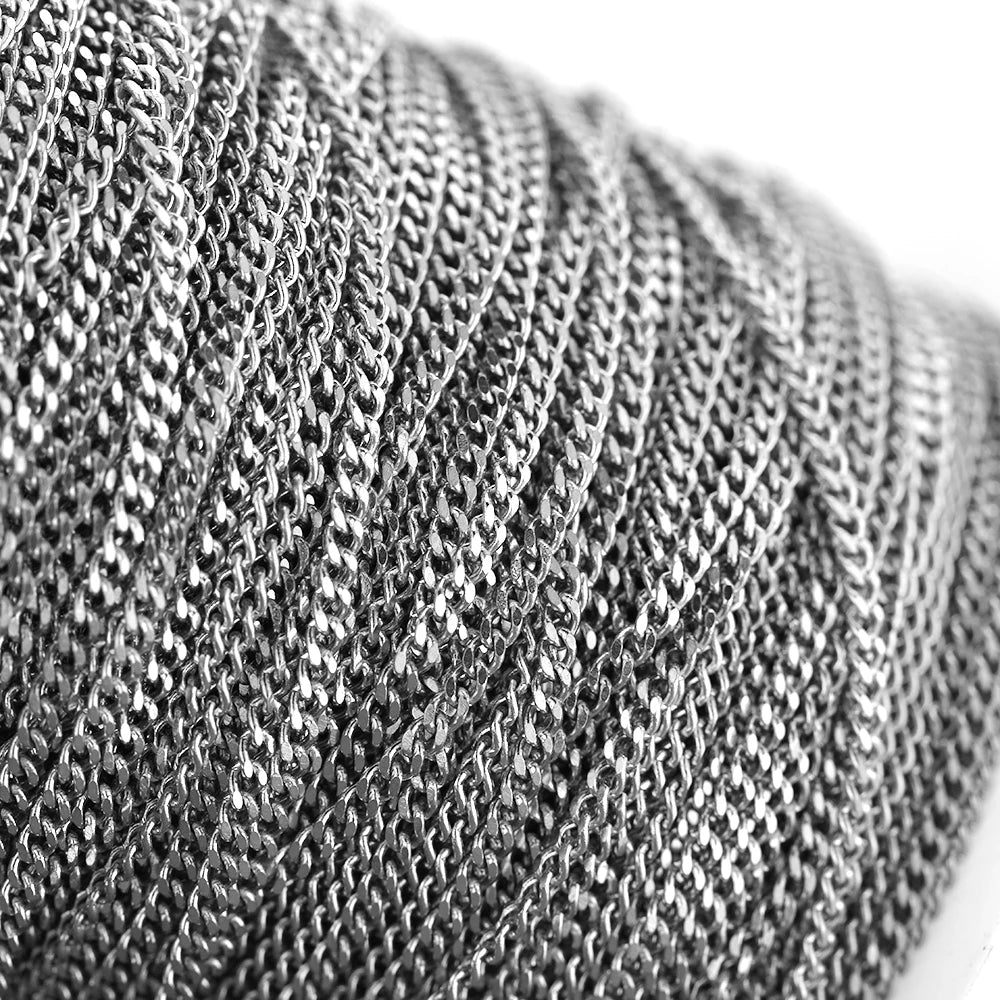 Gold curb Cuban link chain close-up showing interlocking link detail