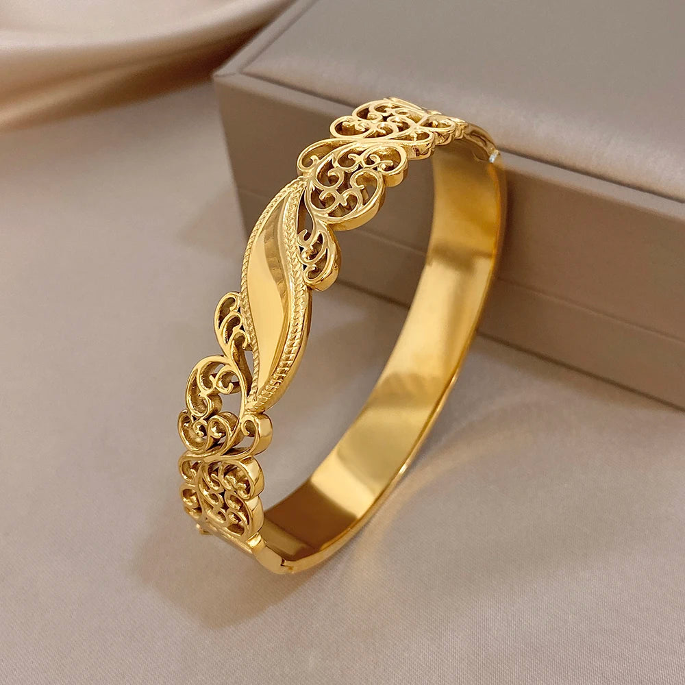Vintage Gold Plated Stainless Steel Cuff Bangle Exquisite Hollow Flower Textured Smooth Leaves Wide Bracelets Waterproof Jewelry